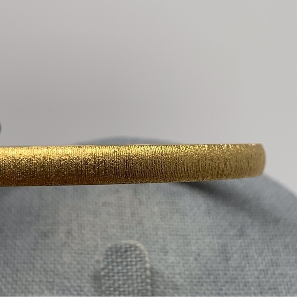 Vintage Monet Quality Brushed Gold Tone Classic Bangle Bracelet 8" - Picture 3 of 9